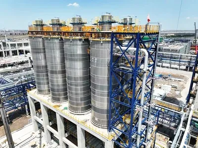پروژه تولید پلی اتیلن فوق سنگین (UHMWPE) با ظرفیت ۱۰۰۰۰۰ تن در سال، سیلوی کامل و سیستم همگنسازی
